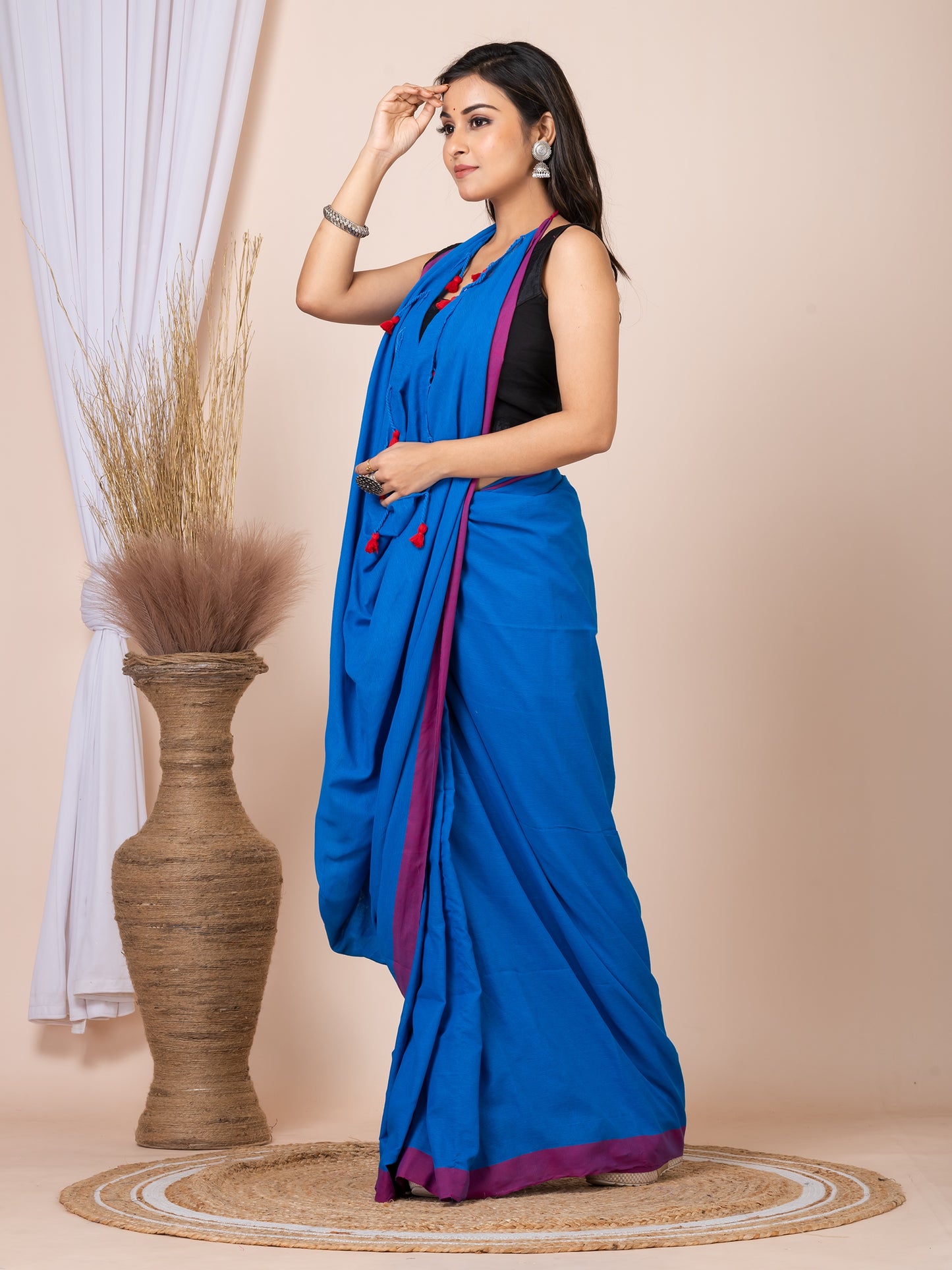 ITARA Blue & Pink Pure Cotton Solid Women Handloom Saree