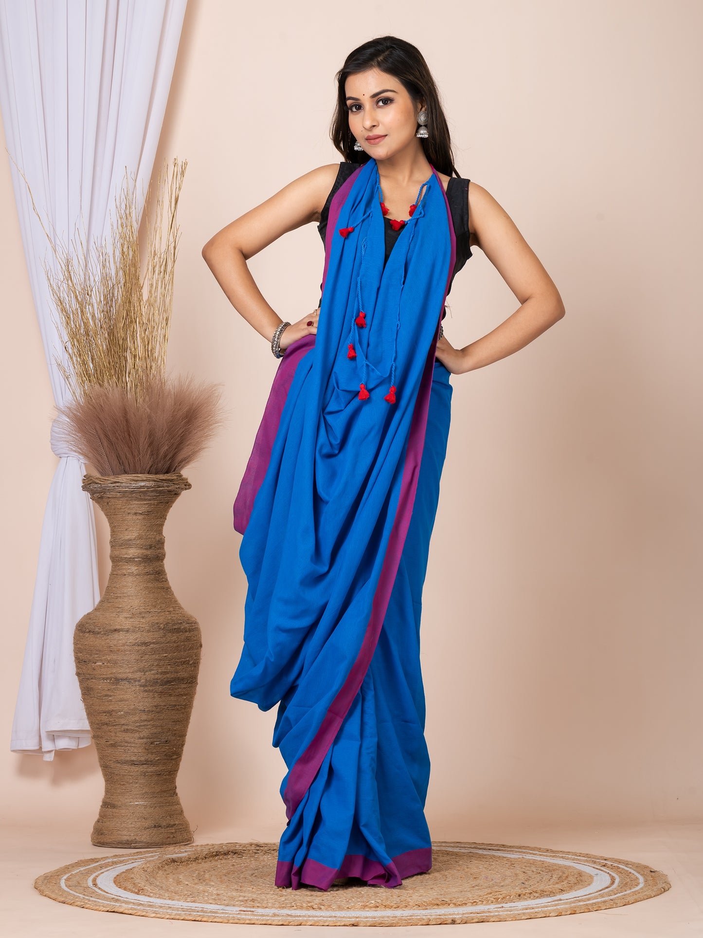 ITARA Blue & Pink Pure Cotton Solid Women Handloom Saree