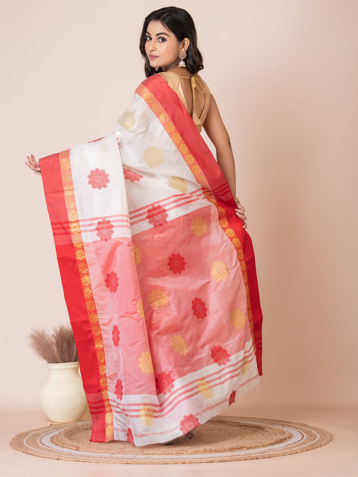 ITARA White & Red Silk Floral Design Zari Work Tussar Saree