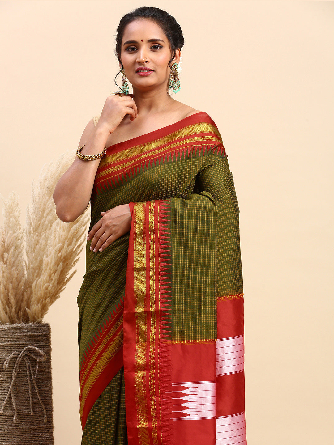 Mehndi Green Thane Warp Check Saree with Top Pallu