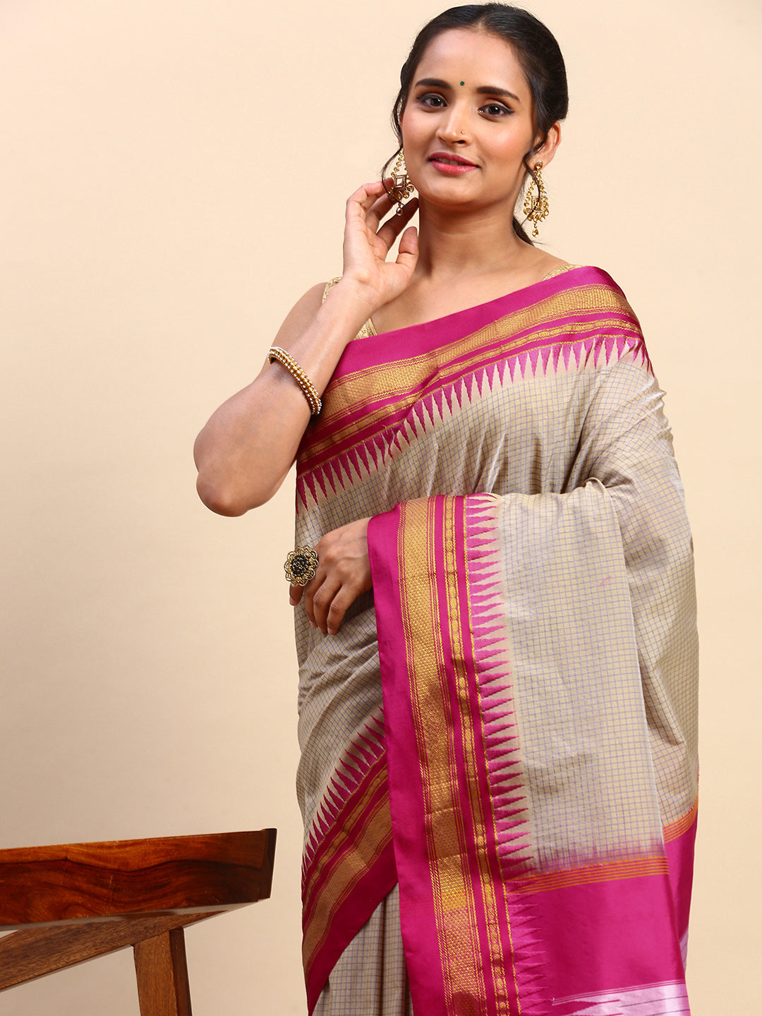 Thane Warp Check Saree with Top Pallu