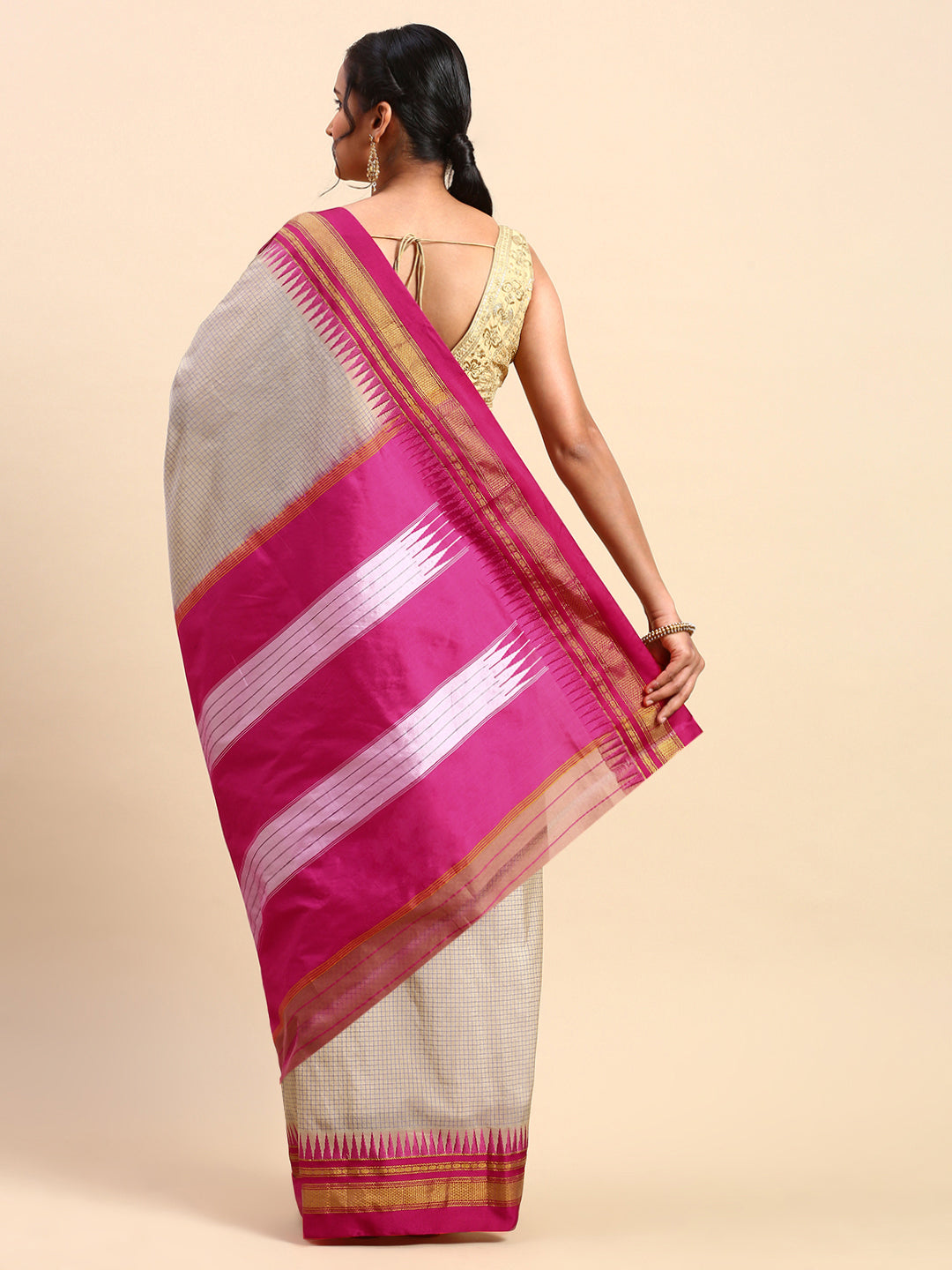 Thane Warp Check Saree with Top Pallu